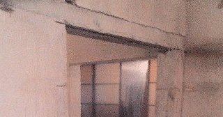 Демонтаж проема в кирпичной стене в Сланцах | Цена от 1532 рублей